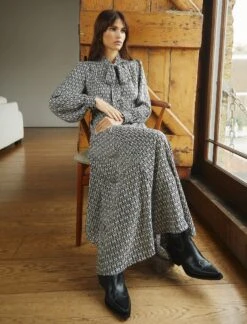 Elspeth Maxi Dress - Ecru Black Trellis Print